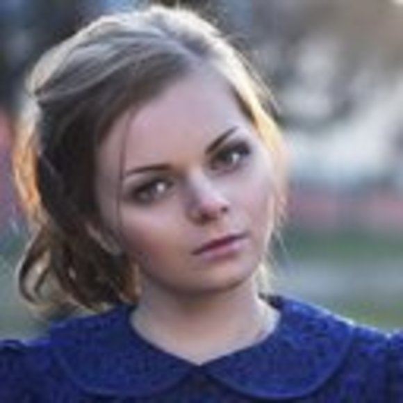 Meet your Posher, Cassandra - Picture 1 of 1